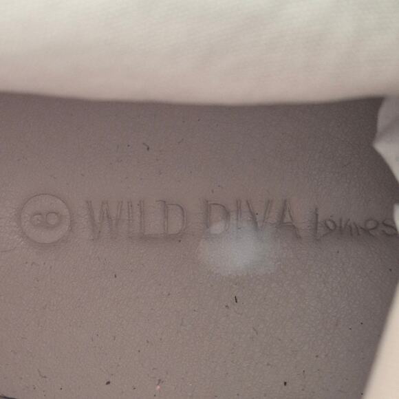 NEW Wild Diva Lace Up Lug-Sole Chunky Block Heel Combat Ankle Boots size 8 - Picture 5 of 5